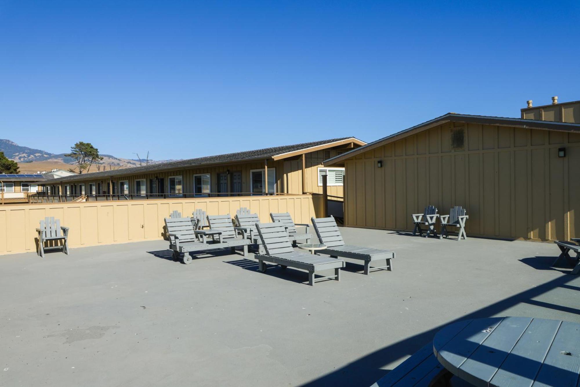 Silver Surf Motel San Simeon Exterior photo