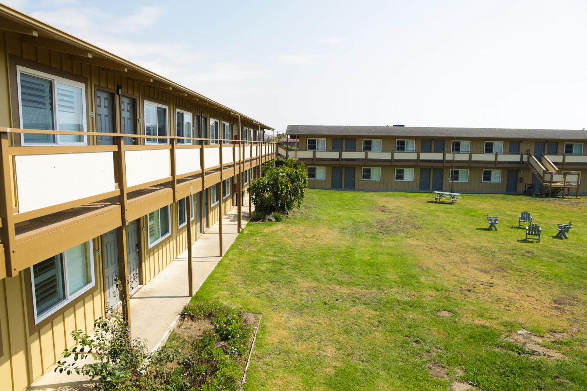 Silver Surf Motel San Simeon Exterior photo