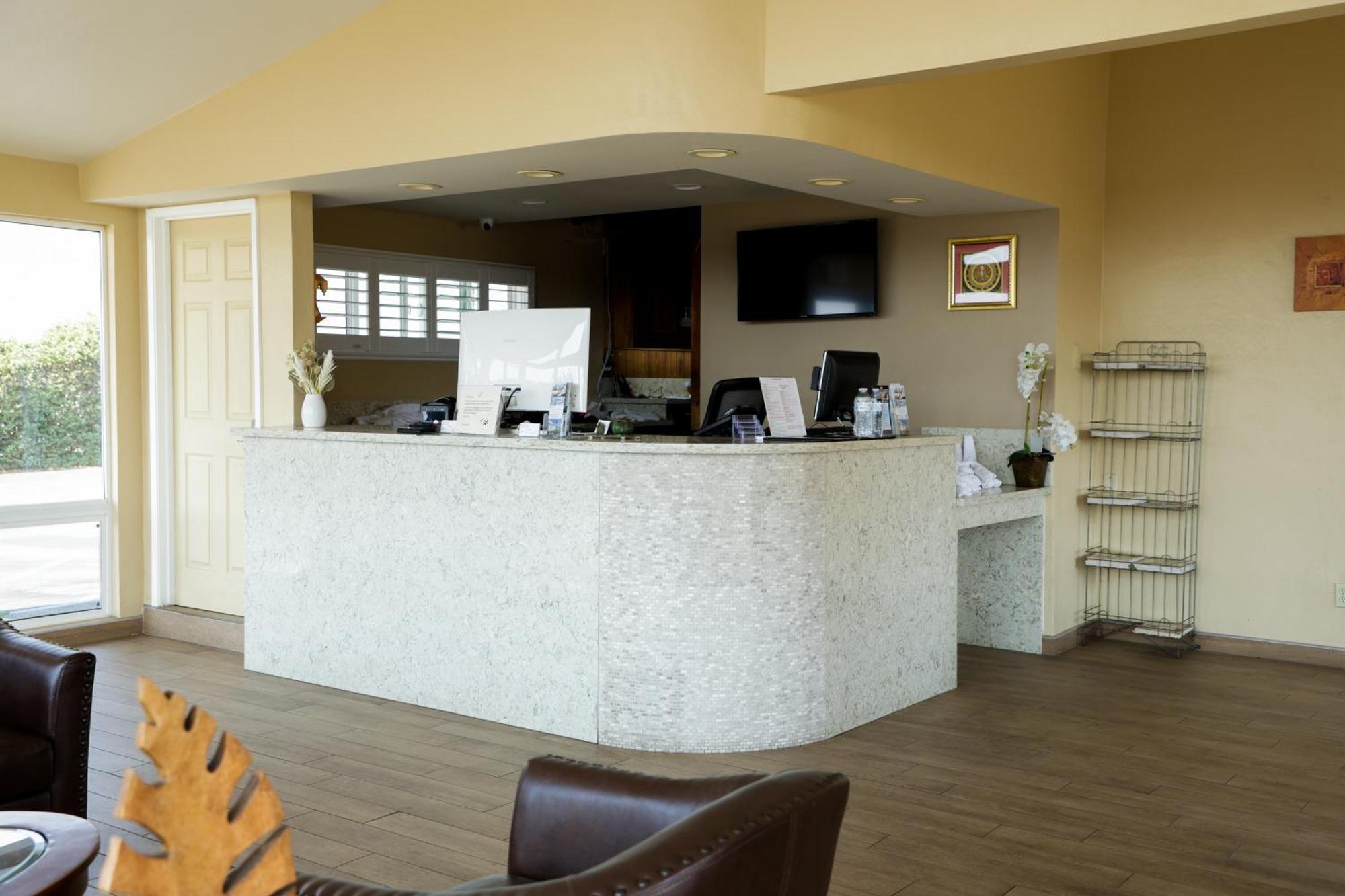 Silver Surf Motel San Simeon Exterior photo