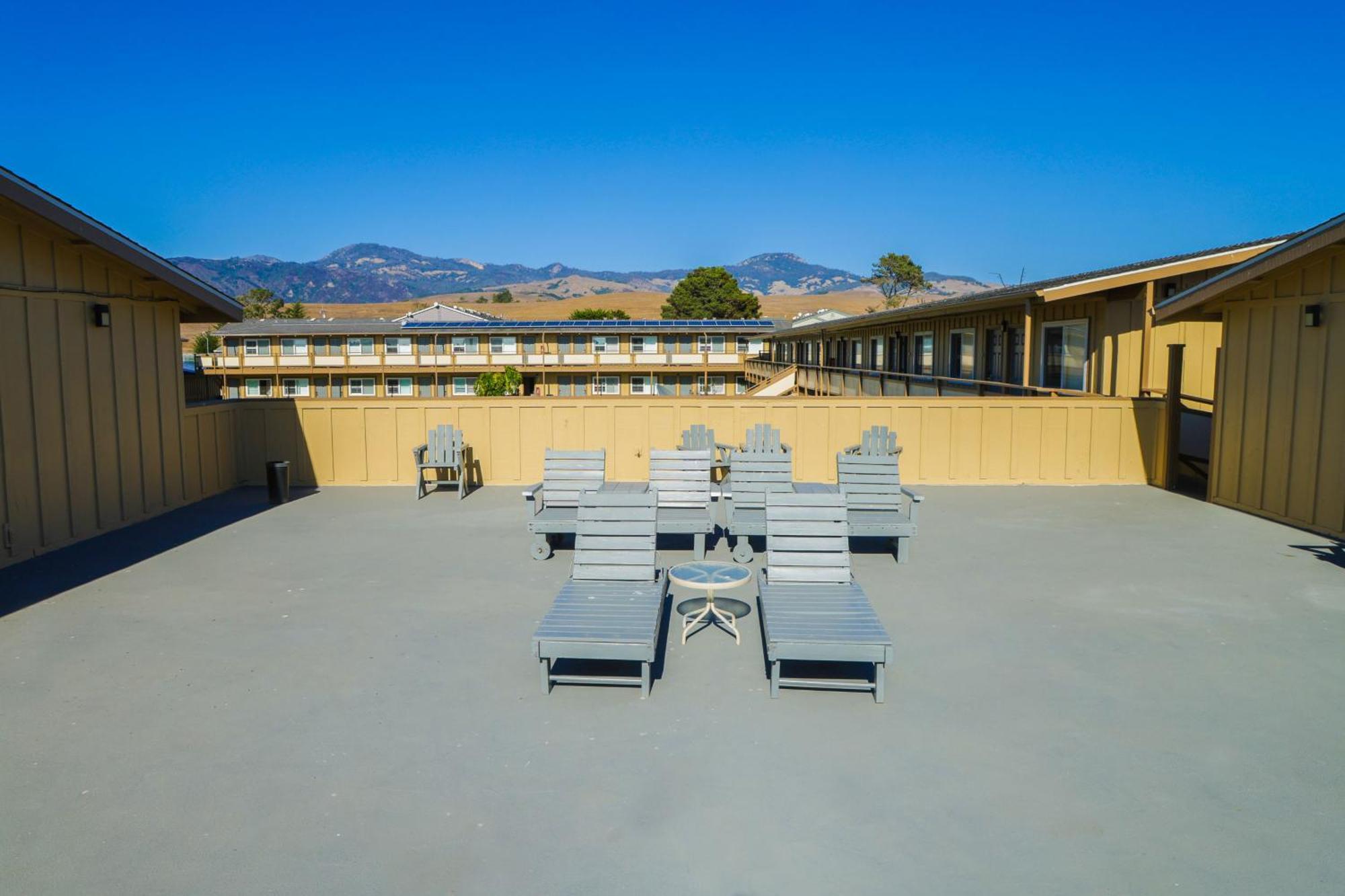 Silver Surf Motel San Simeon Exterior photo