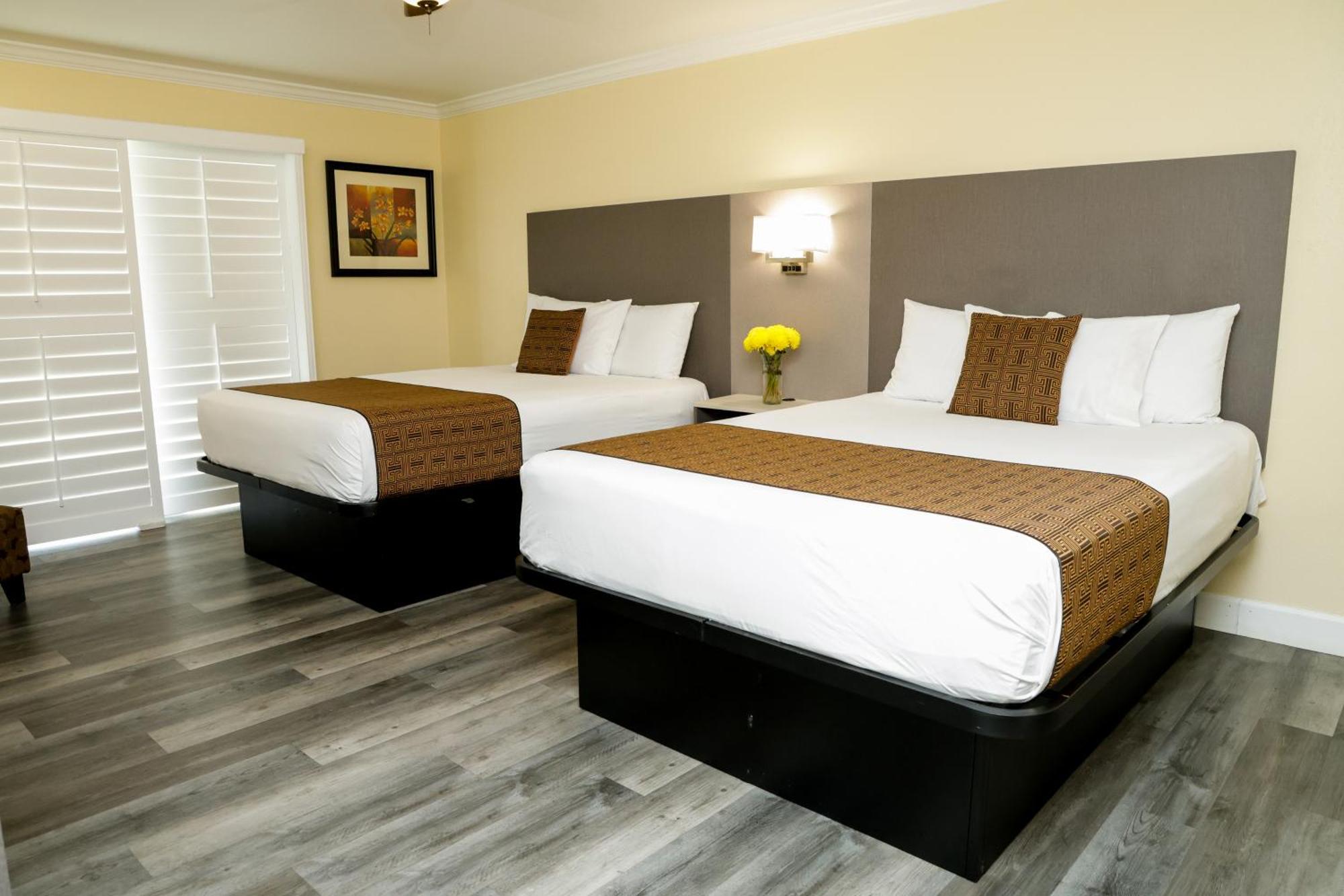 Silver Surf Motel San Simeon Exterior photo