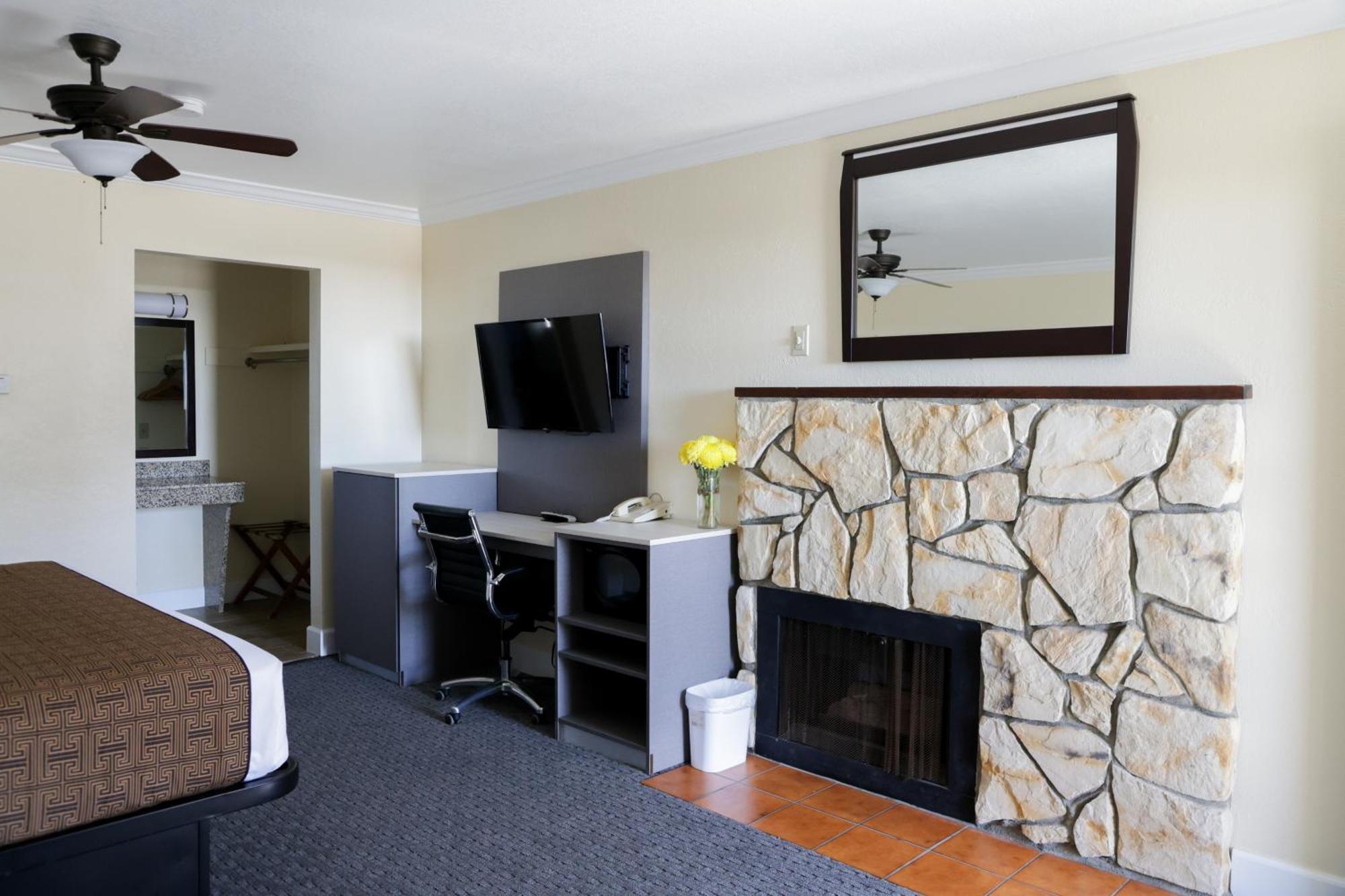 Silver Surf Motel San Simeon Exterior photo